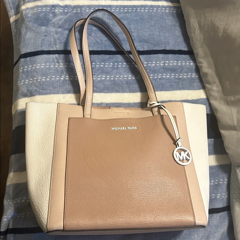 Michael Kors Tan Tote Bag - Picture 9 of 9